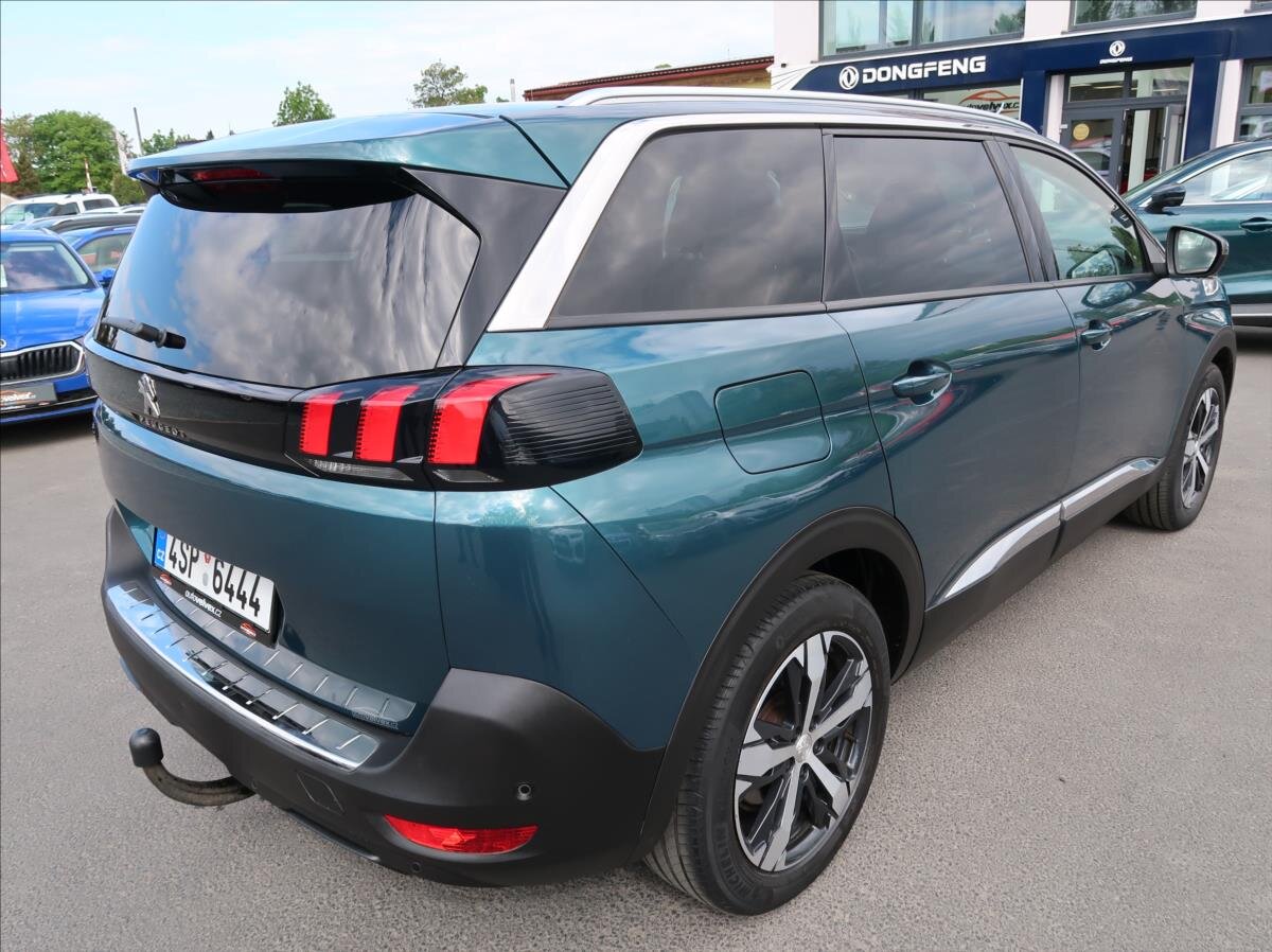 Peugeot 5008 SUV / Terénní 1,2 l 96 kw
