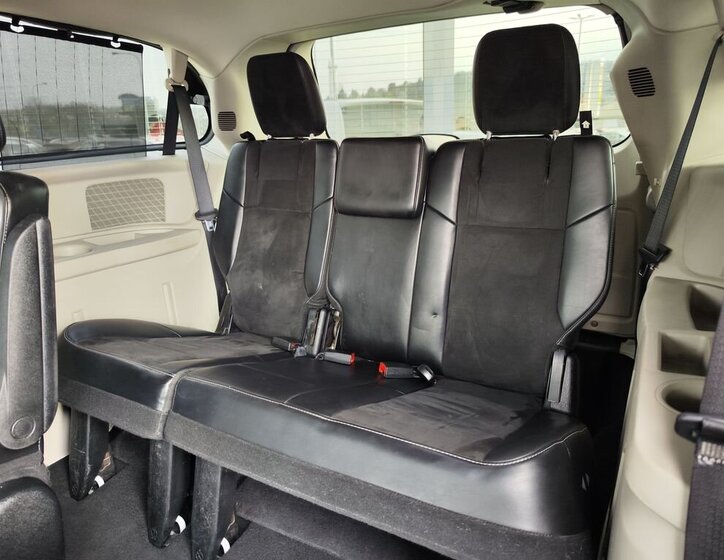 Lancia Voyager MPV 2,8 l 120 kw