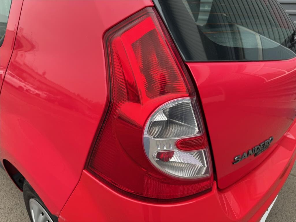 Dacia Sandero Hatchback 1,1 l 55 kw