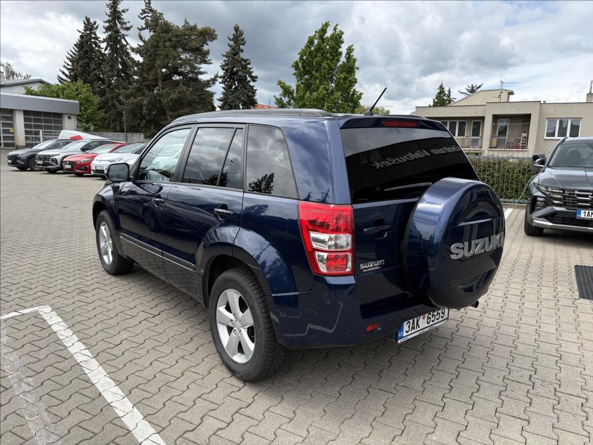 Suzuki Grand Vitara SUV / Terénní 2,4 l 124 kw