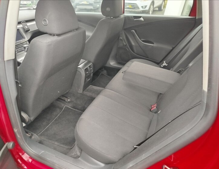 Volkswagen Passat 30