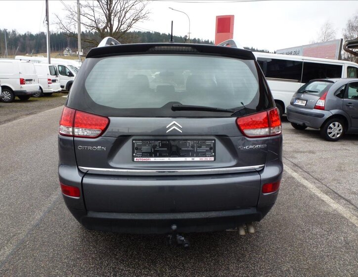 Citroën C-Crosser SUV / Terénní 2,2 l 115 kw