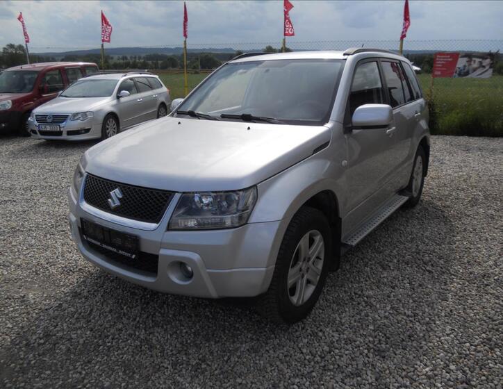 Suzuki Grand Vitara 1