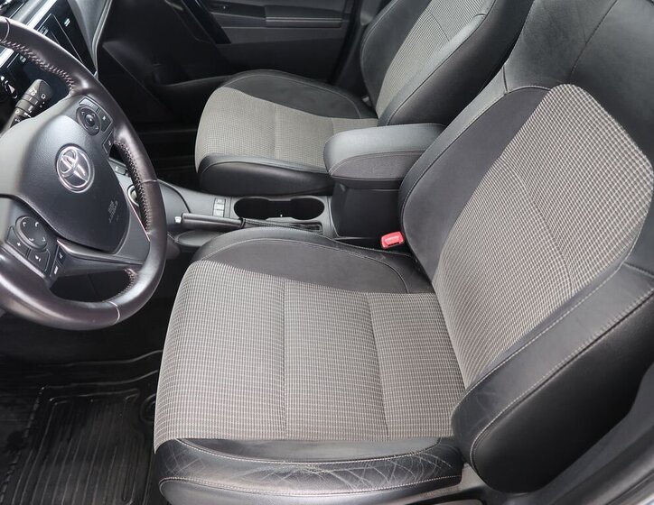 Toyota Auris Kombi 1,8 l 73 kw