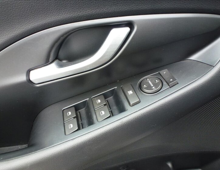 Hyundai i30 Hatchback 998,0 88 kw