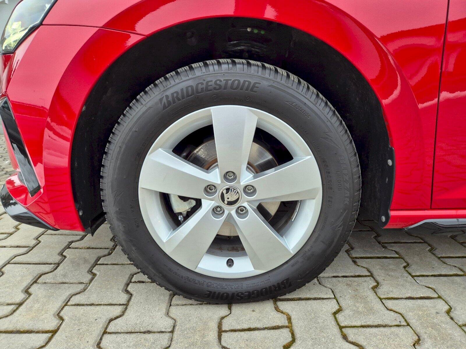 Škoda Scala Hatchback 1,0 l 85 kw