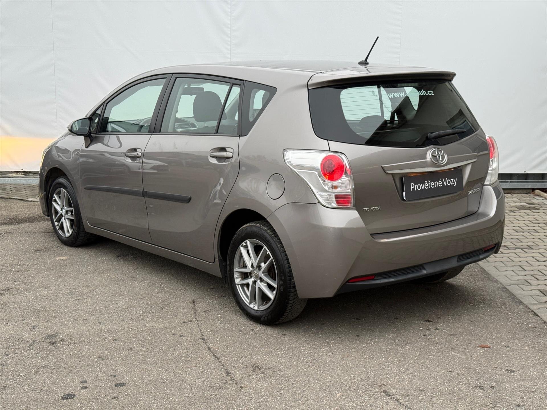 Toyota Verso MPV 1,6 l 97 kw