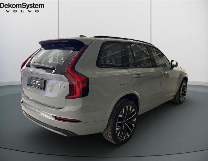 Volvo XC90 SUV / Terénní 2,0 l 184 kw