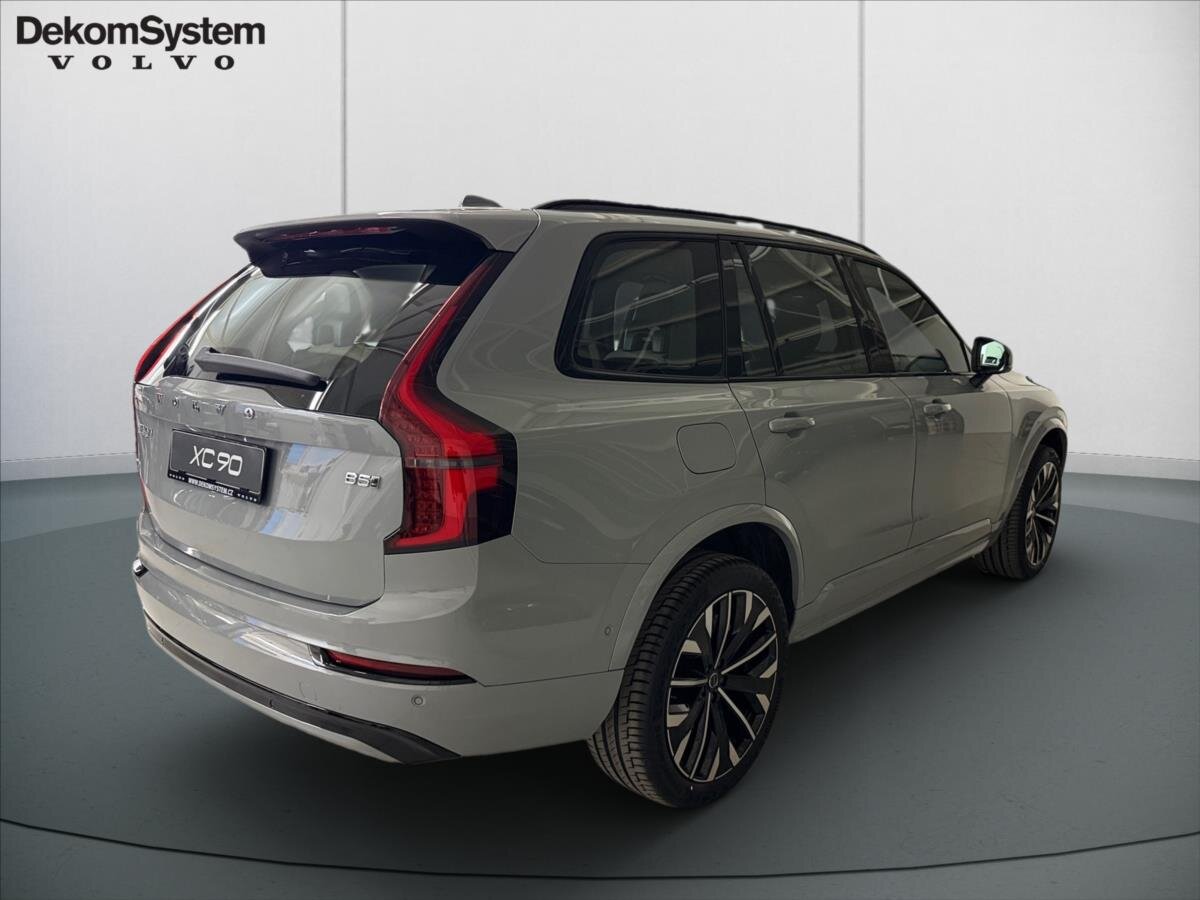 Volvo XC90 SUV / Terénní 2,0 l 184 kw