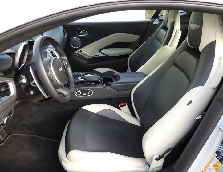 Aston Martin Vantage Kupé 4,0 l 375 kw