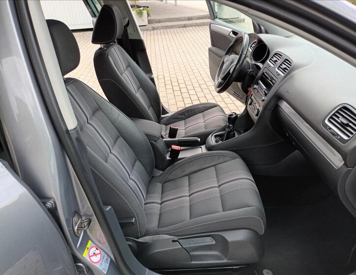 Volkswagen Golf Hatchback 1,2 l 63 kw