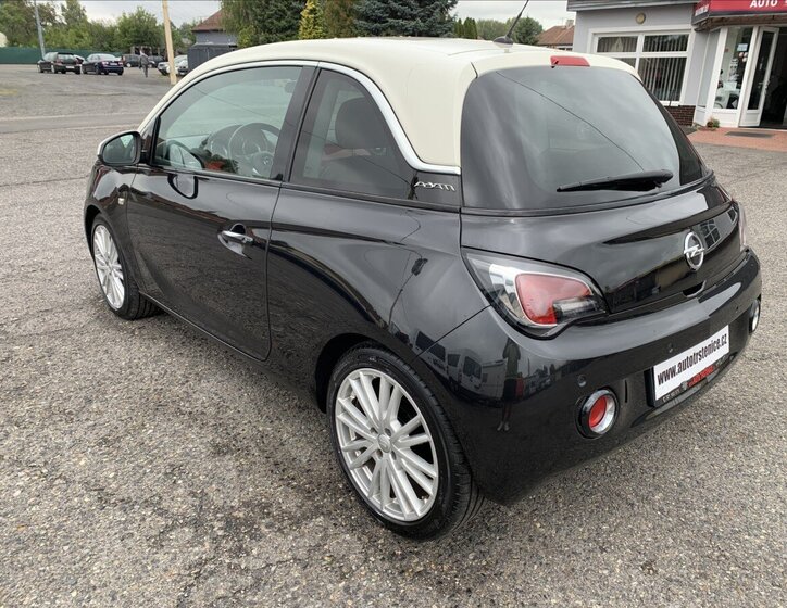 Opel Adam Hatchback 1,4 l 64 kw
