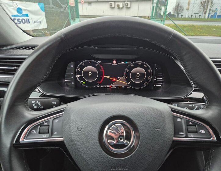 Škoda Superb 18