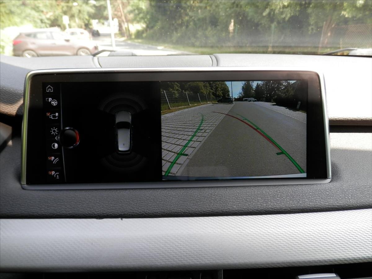 BMW X5 SUV 3,0 l 280 kw