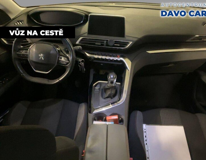 Peugeot 5008 SUV 1,2 l 96 kw