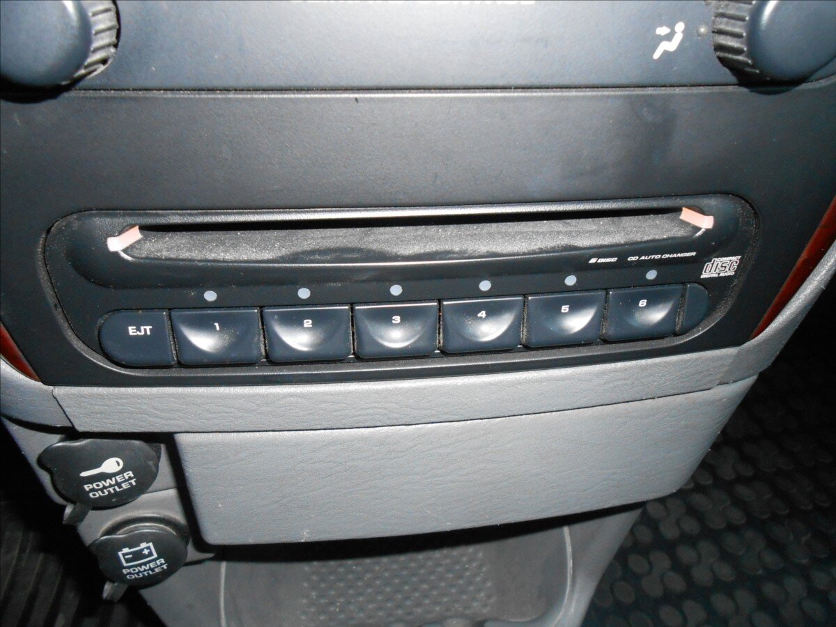 Chrysler Voyager Kombi 2,5 l 105 kw