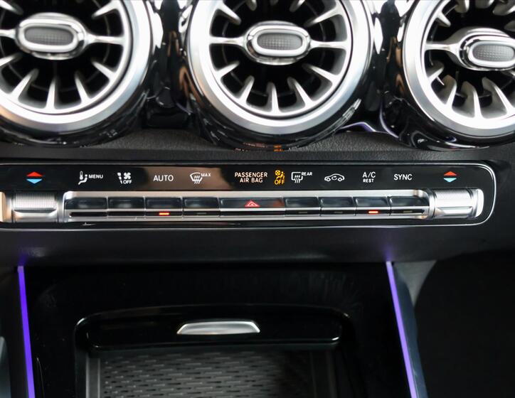 Mercedes-Benz GLB 30