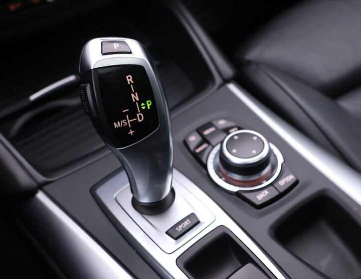 BMW X6 SUV 3,0 l 225 kw