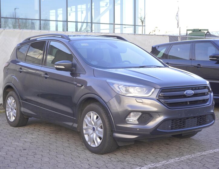 Ford Kuga 1