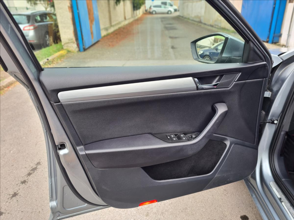 Škoda Superb Sedan 2,0 l 110 kw