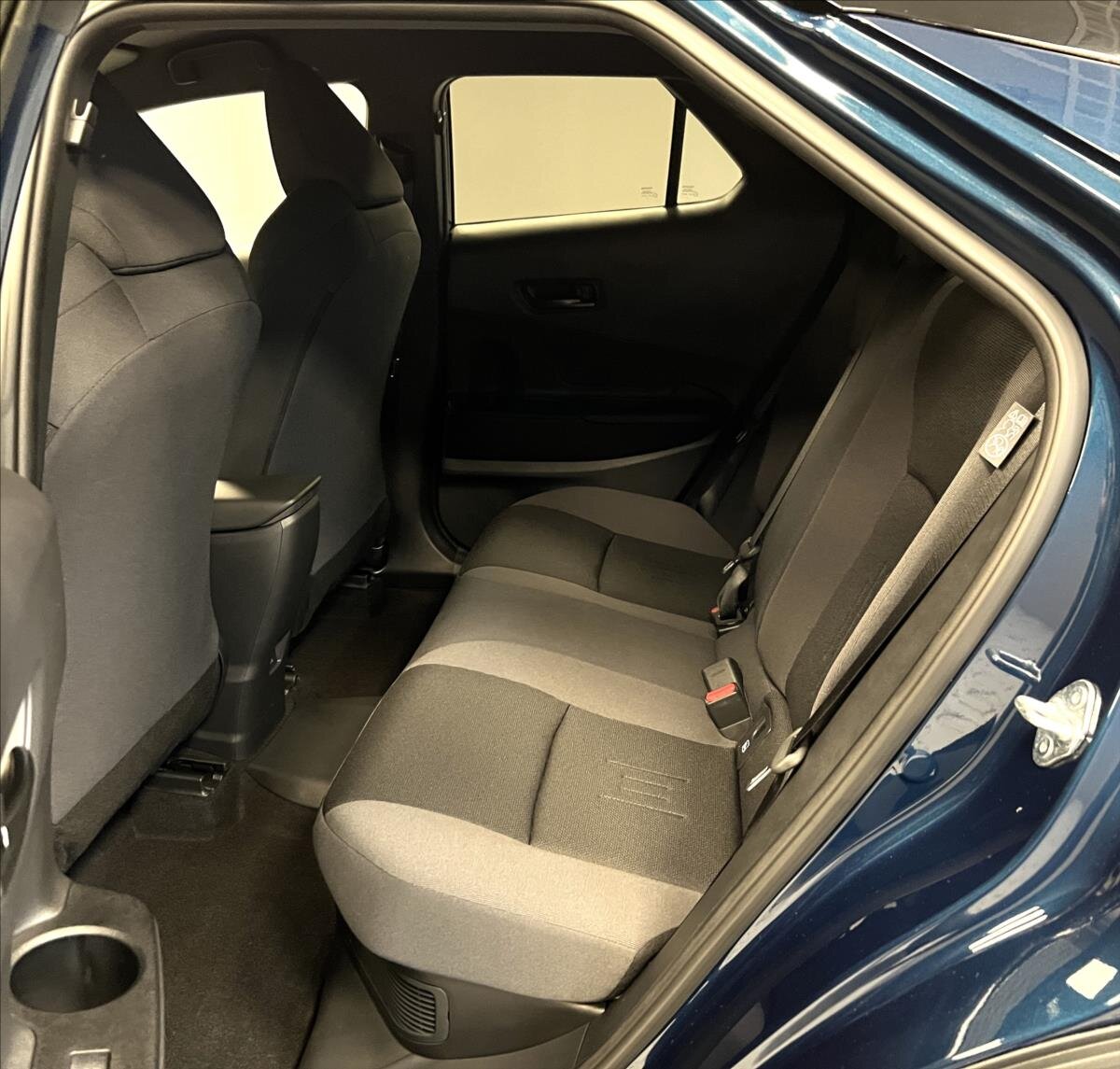 Toyota C-HR SUV 2,0 l 111 kw