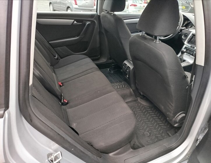 Volkswagen Passat Kombi 2,0 l 103 kw