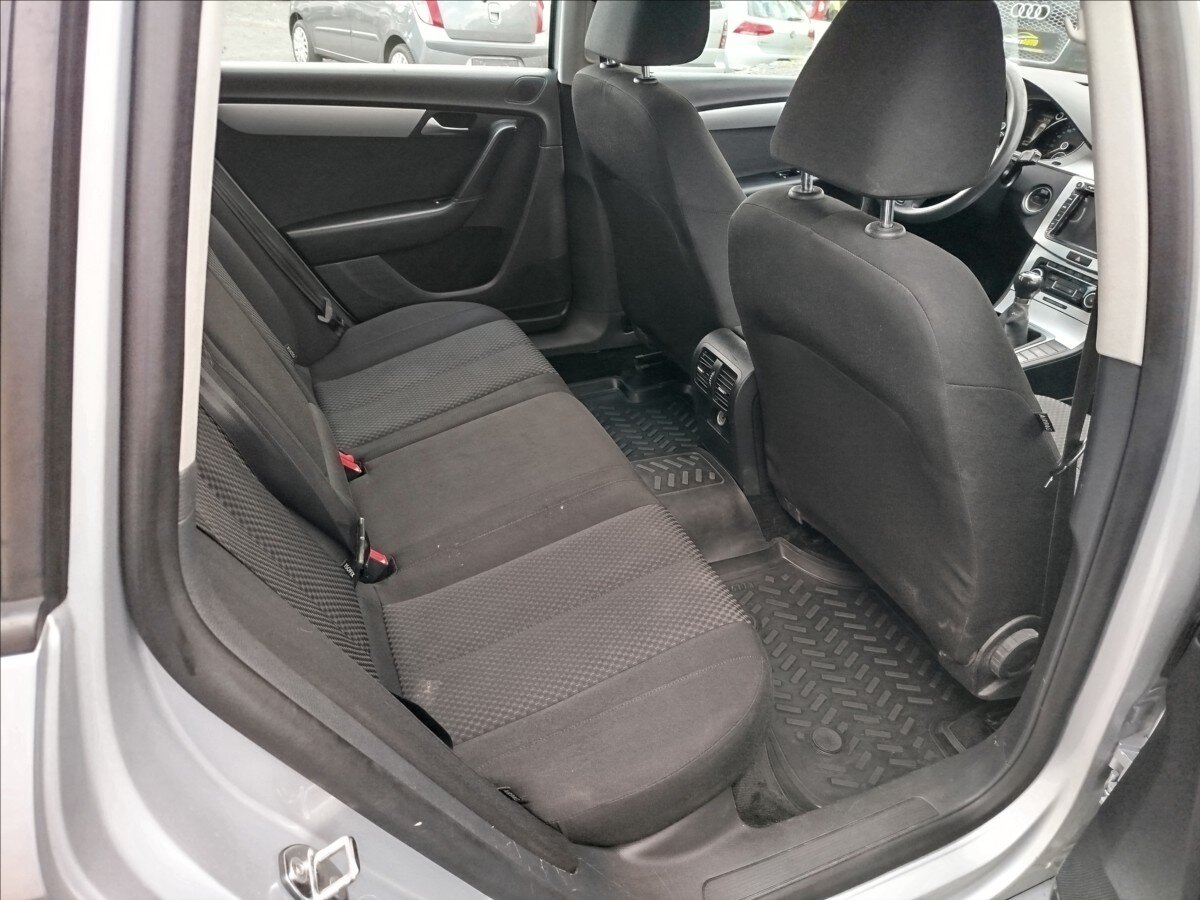 Volkswagen Passat Kombi 2,0 l 103 kw