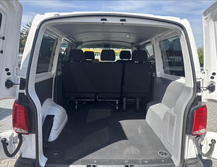 Volkswagen Transporter Kombi 2,0 l 110 kw
