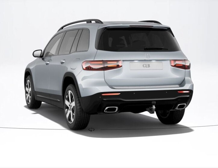 Mercedes-Benz GLB 4