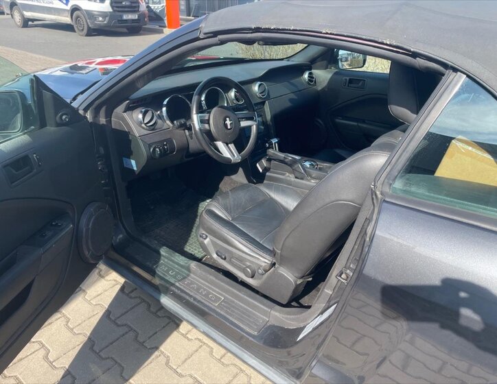 Ford Mustang Kabriolet 4,0 l 157 kw