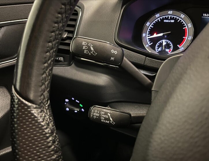 Škoda Karoq SUV / Terénní 1,5 l 110 kw