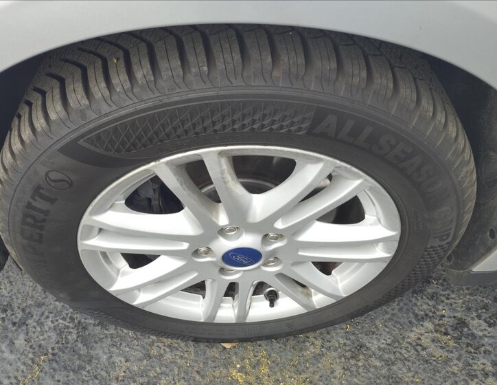 Ford Grand C-MAX MPV 2,0 l 85 kw