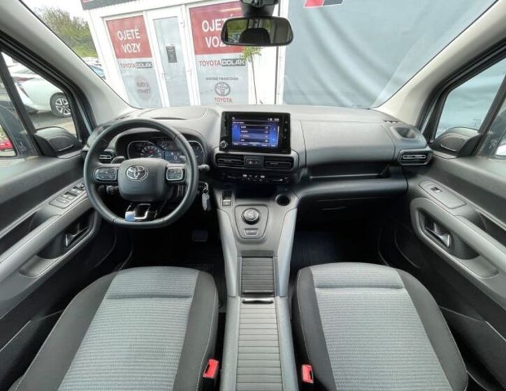 Toyota ProAce City Verso 24