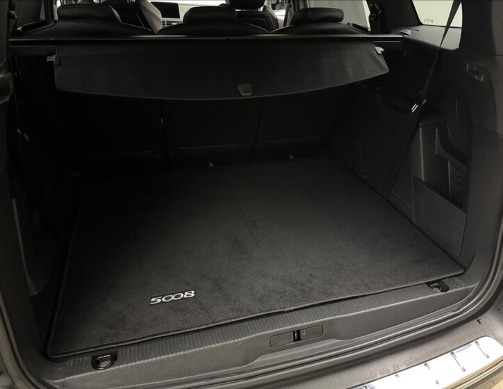 Peugeot 5008 SUV / Terénní 2,0 l 133 kw