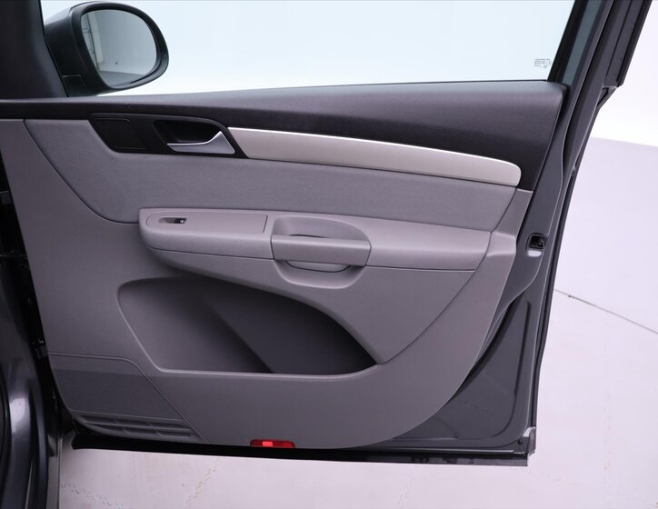 Seat Alhambra MPV 2,0 l 103 kw