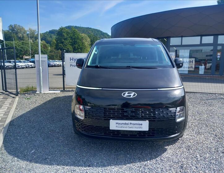 Hyundai Staria 2