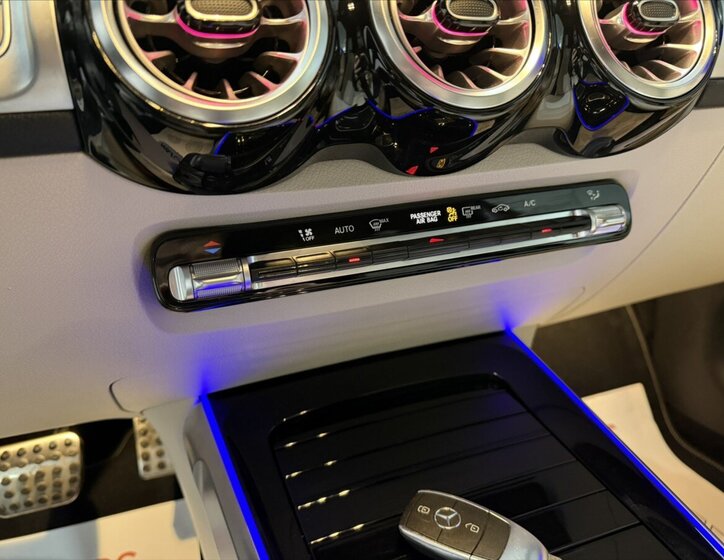 Mercedes-Benz GLB SUV / Terénní 2,0 l 110 kw