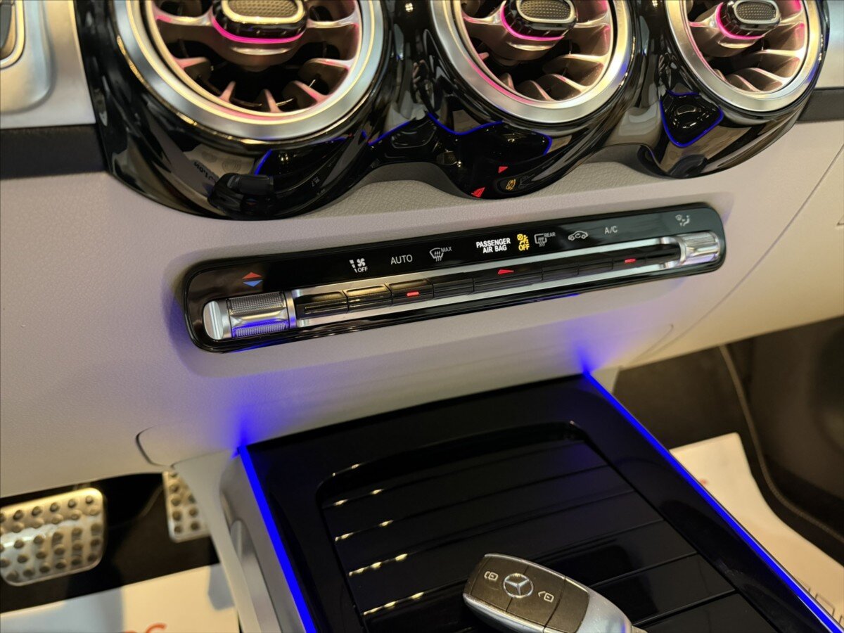 Mercedes-Benz GLB SUV / Terénní 2,0 l 110 kw