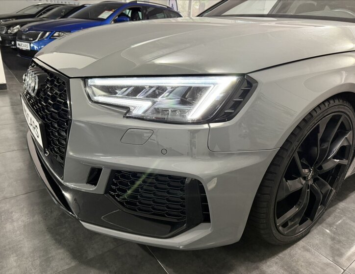 Audi RS 4 Kombi 2,9 l 331 kw