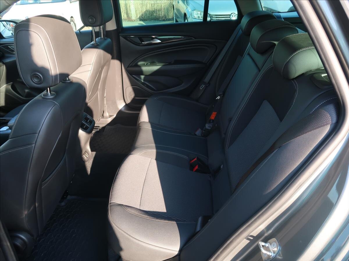 Opel Insignia Kombi 2,0 l 125 kw