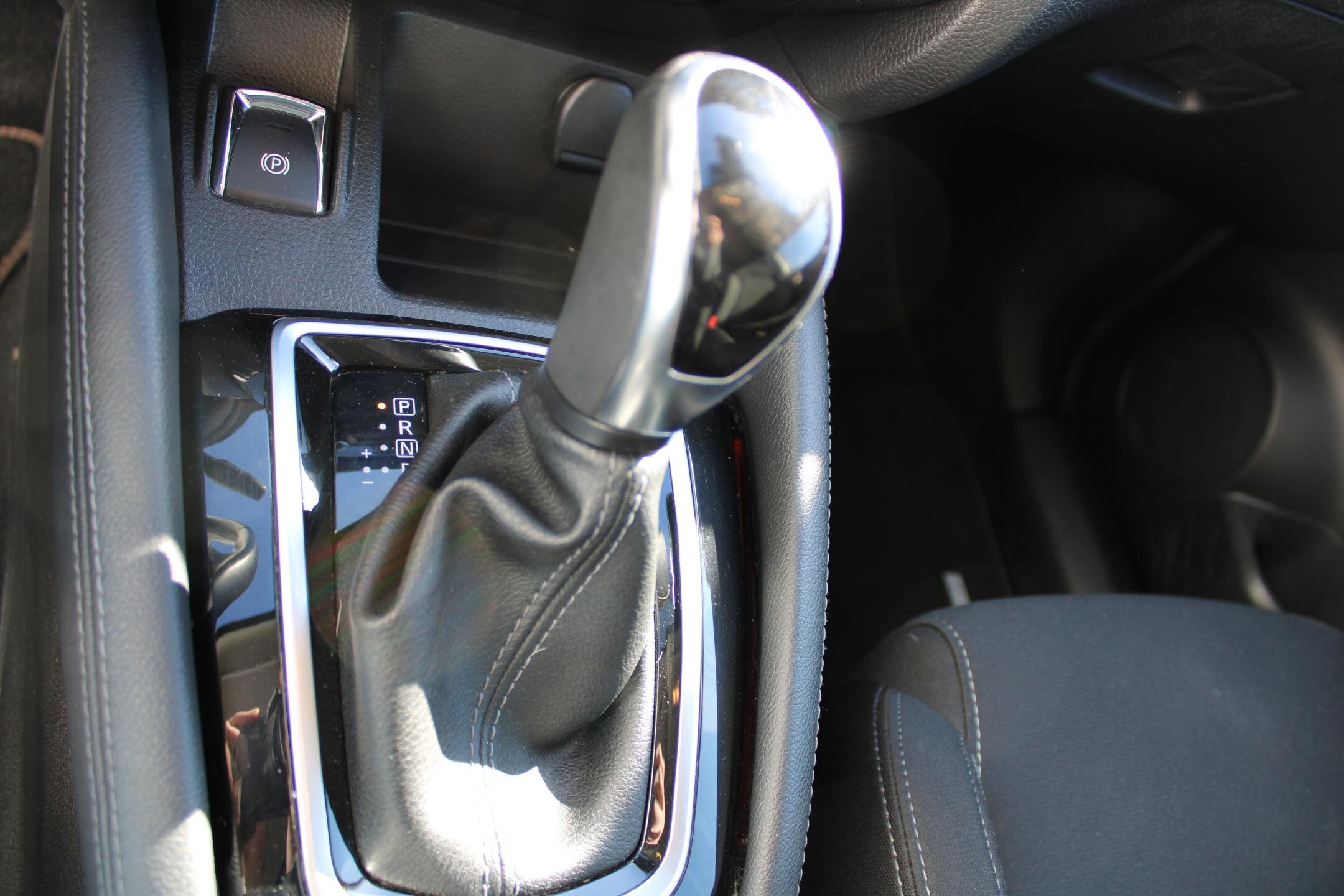 Nissan Qashqai SUV / Terénní 1,3 l 117 kw