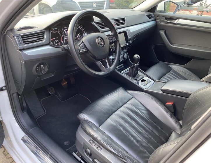 Škoda Superb Kombi 2,0 l 110 kw