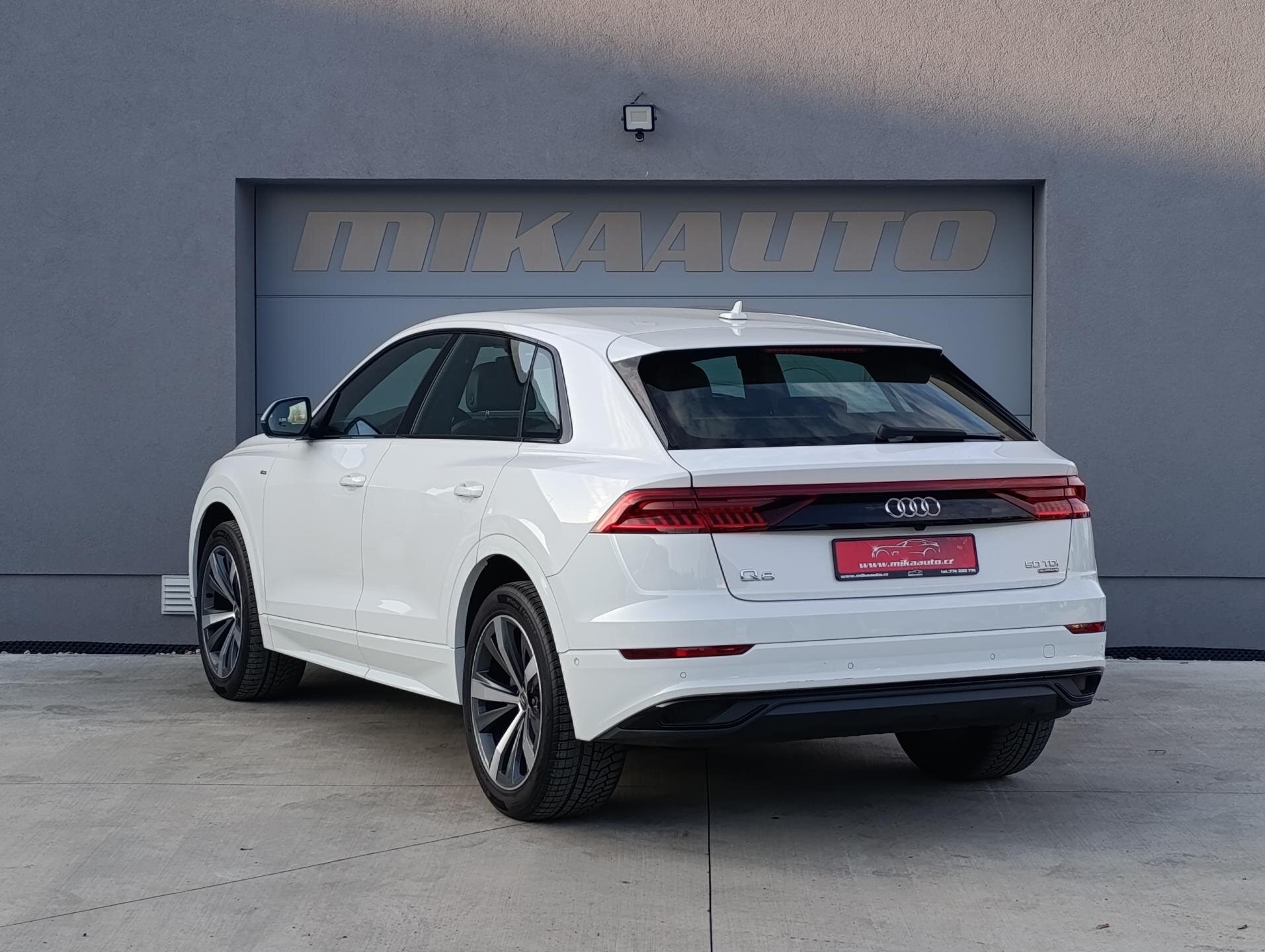 Audi Q8 SUV / Terénní 3,0 l 210 kw