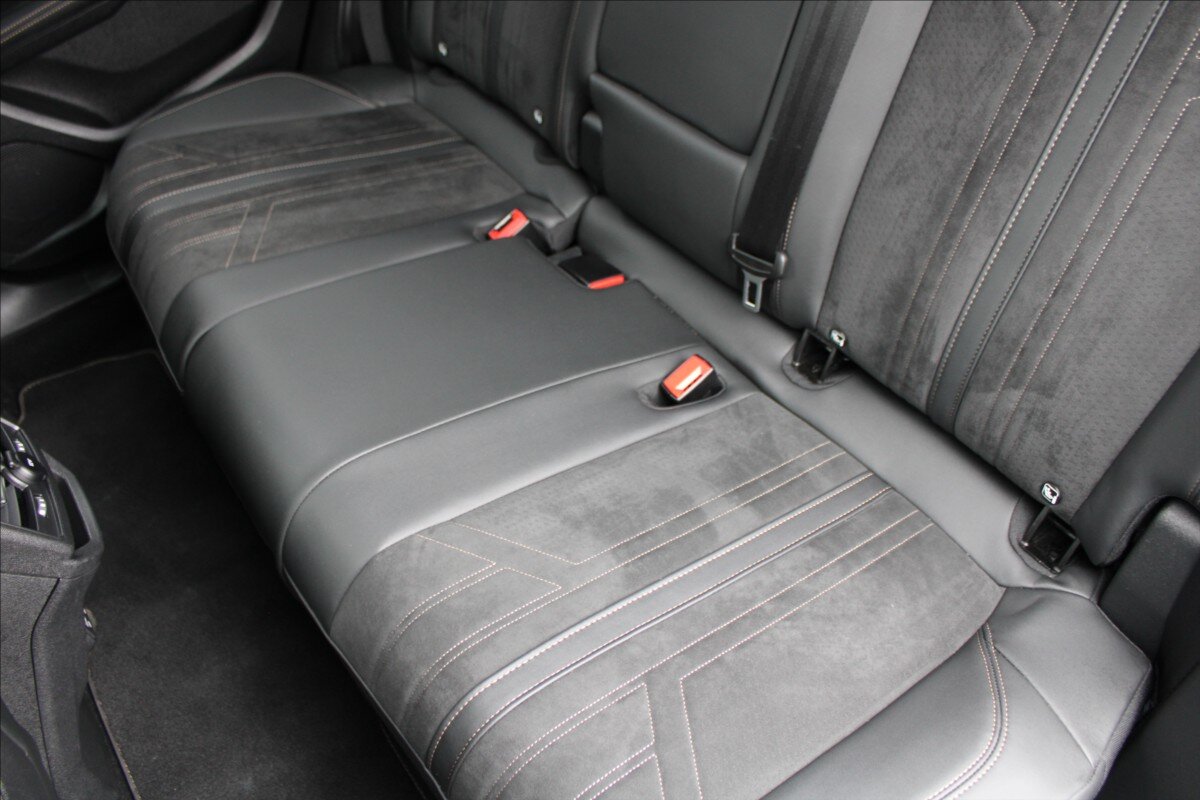 Peugeot 3008 SUV 1,5 l 96 kw