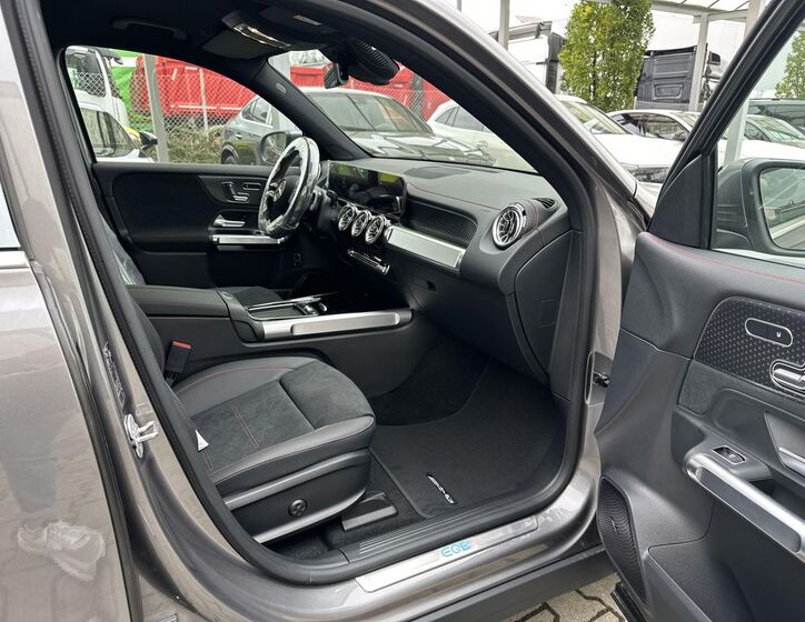 Mercedes-Benz EQB 12