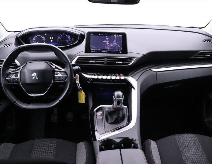 Peugeot 5008 SUV / Terénní 1,2 l 96 kw