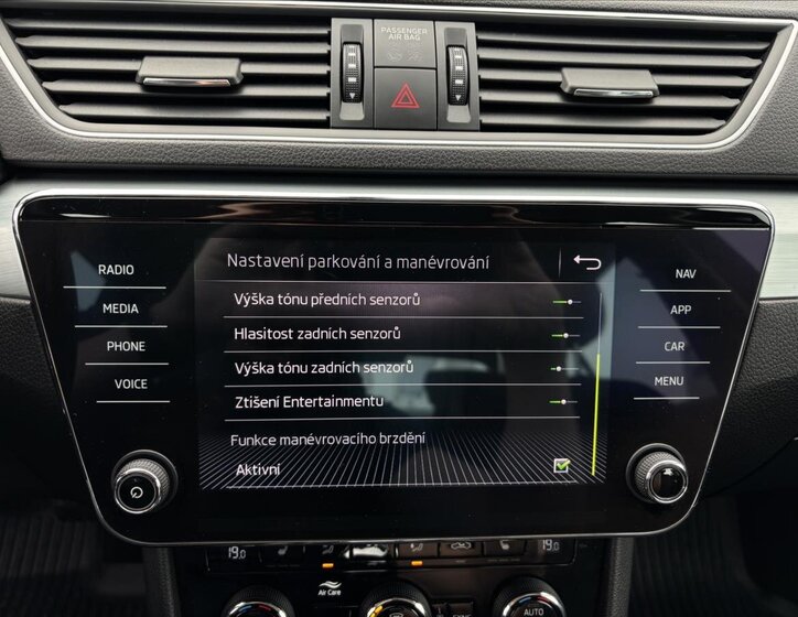 Škoda Superb Sedan / Limuzína 2,0 l 140 kw