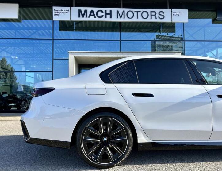 BMW Řada 7 6