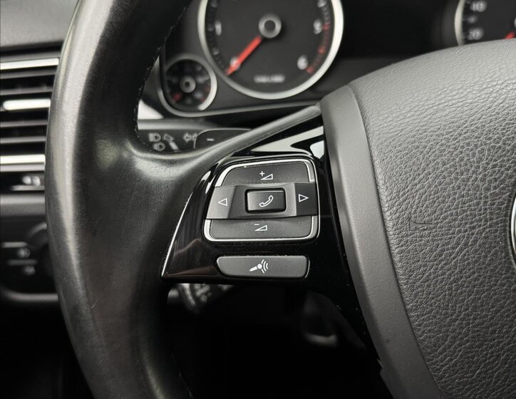 Volkswagen Touareg SUV / Terénní 3,0 l 193 kw