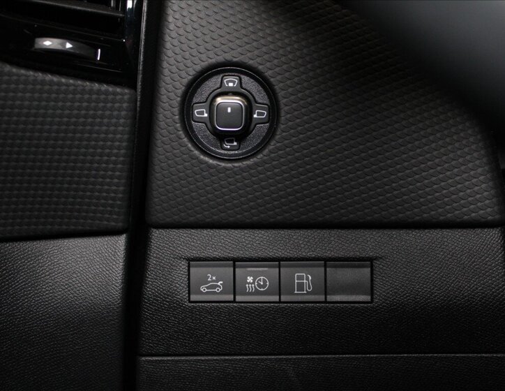 DS Automobiles DS4 SUV / Terénní 1,6 l 165 kw